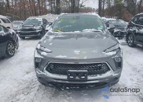 2024 Buick Encore Gx Sport Touring Awd z USA, uszkodzony, nr VIN KL4AMESL9RB009823